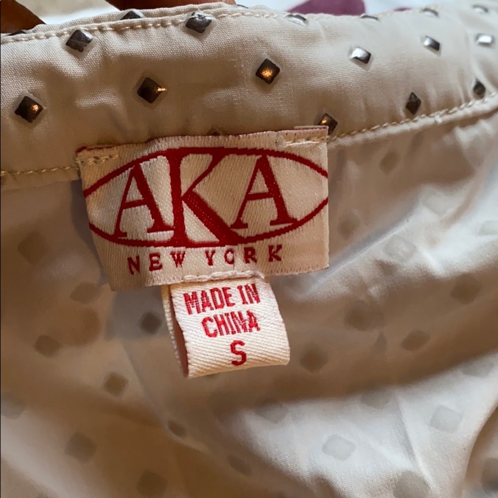 AKA New York Grommet Tunic - Picture 5 of 7